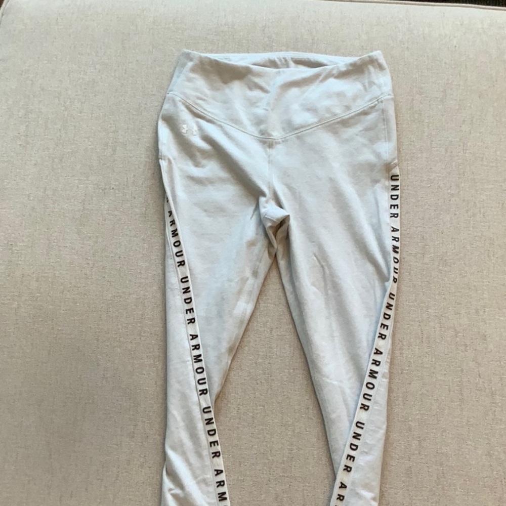 Leggings, workout pants. Size S
